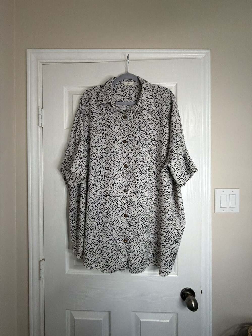 Easel Dalmation Print Button-Up Shirt Size M Black White